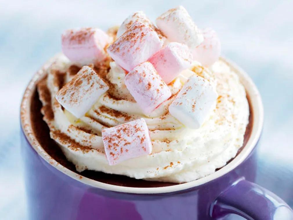 Heiße Schokolade mit Marshmallows