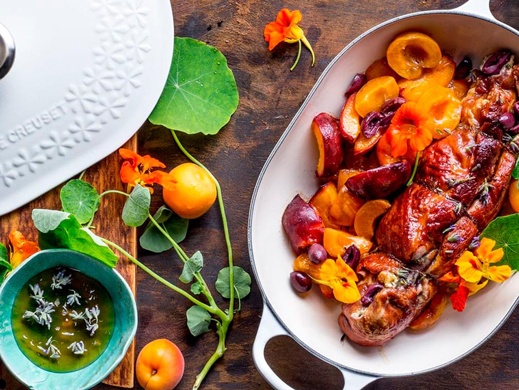 Filet de porc farci, fruits rôtis et miel