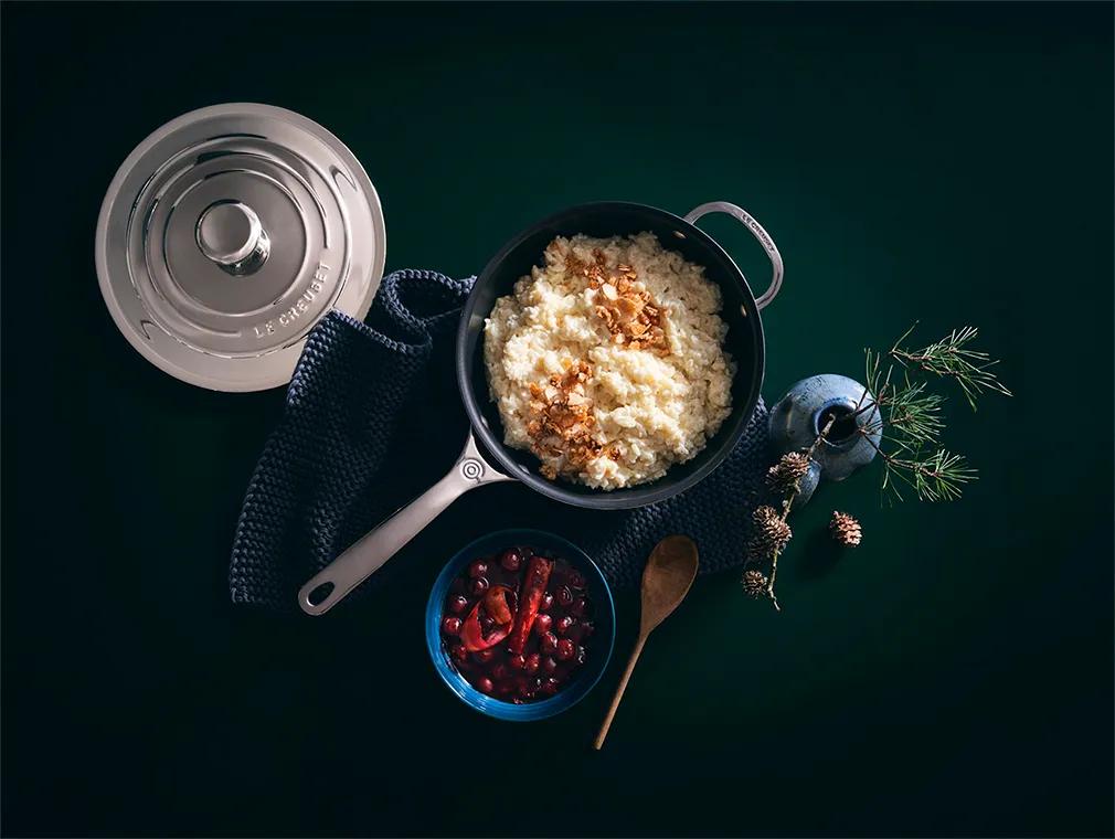 „Risalamande“ – Traditionelles Skandinavisches Weihnachtsdessert aus Milchreis