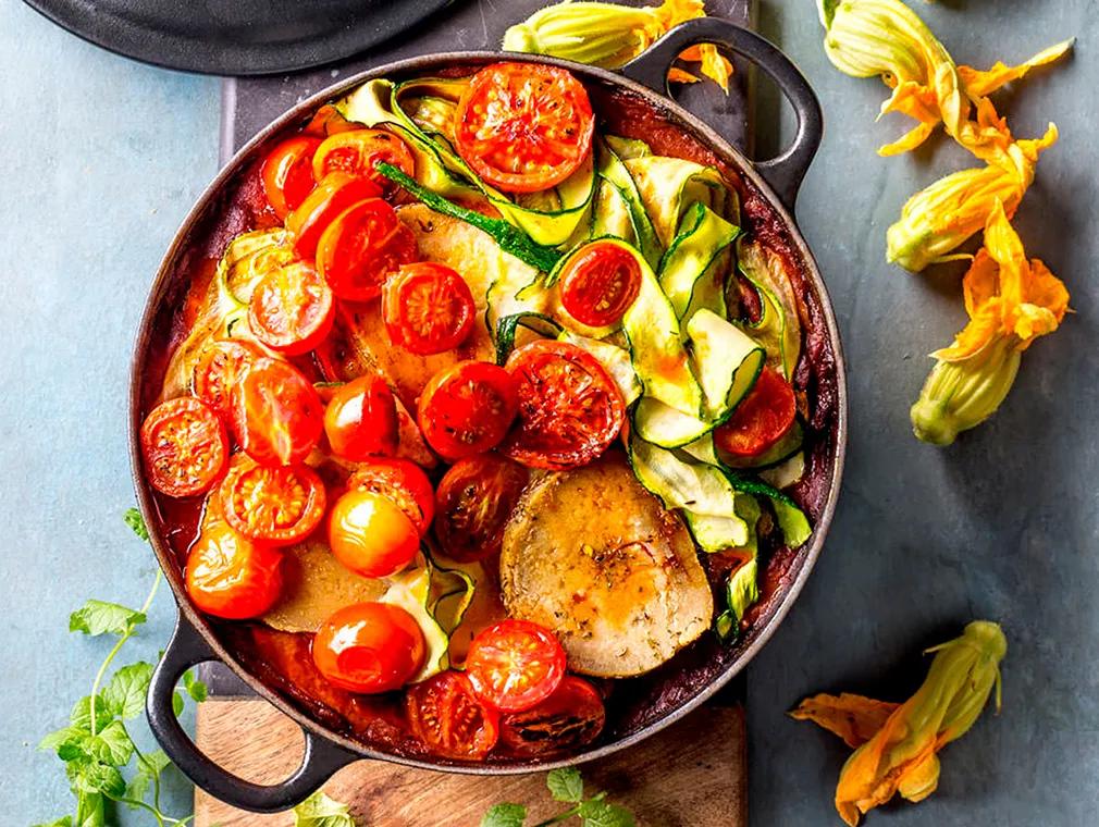 Linsenragout-Lasagne mit Champignons und Babyzucchini