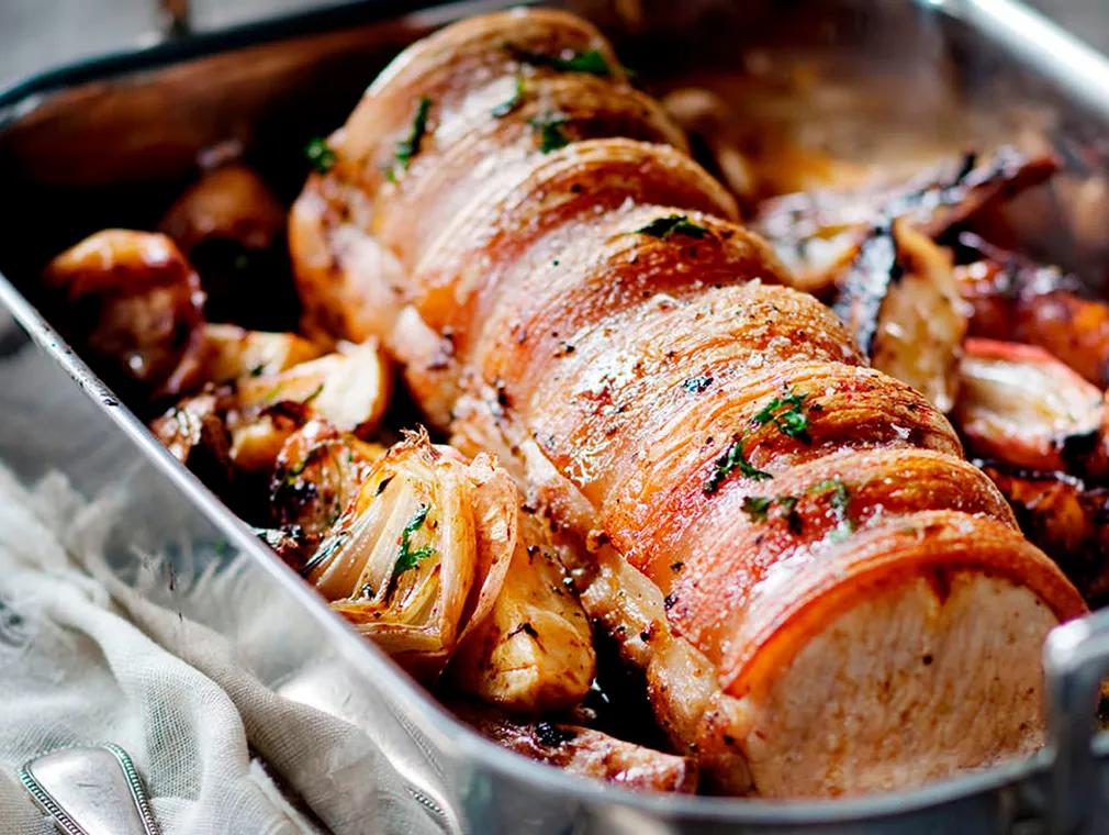 Schweinerollbraten mit Äpfeln