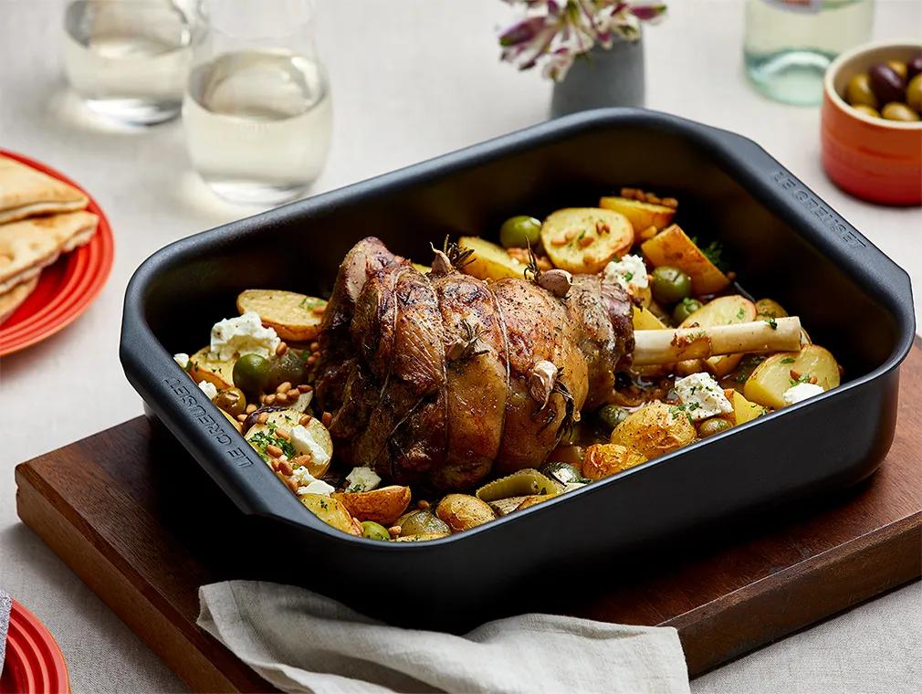 Lammkeule mit Feta, Oliven und Fenchel