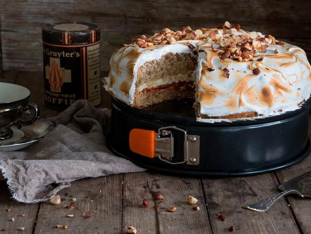 Nuss-Baisertorte