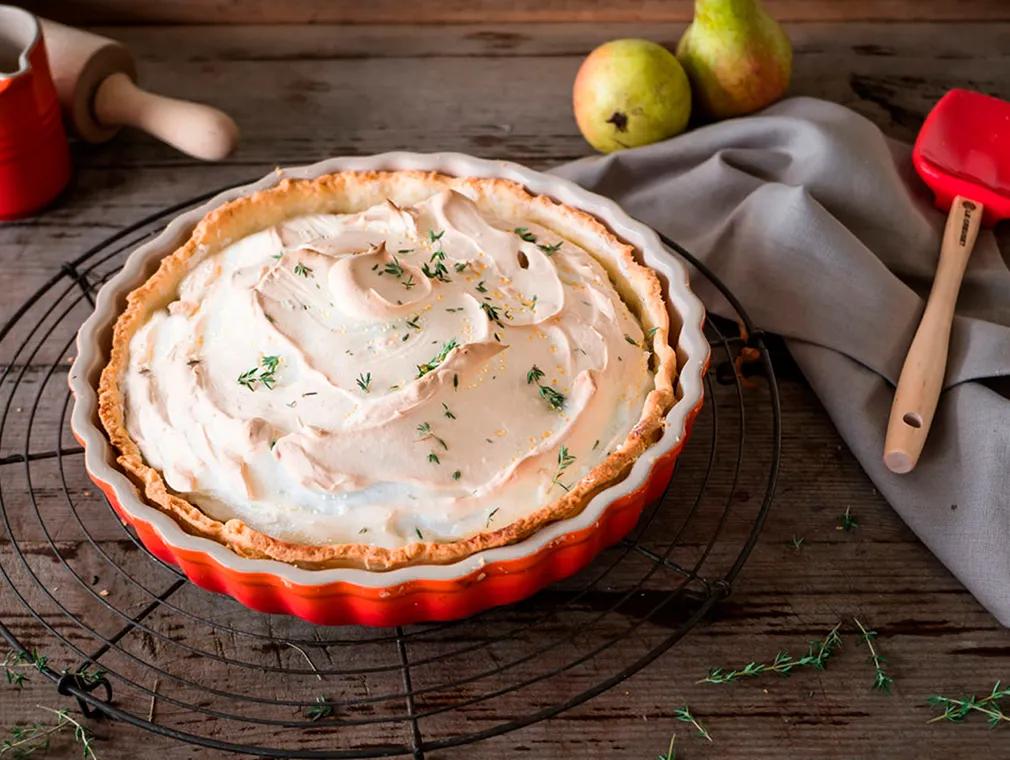 Tarte aux poires meringuée au thym et piment