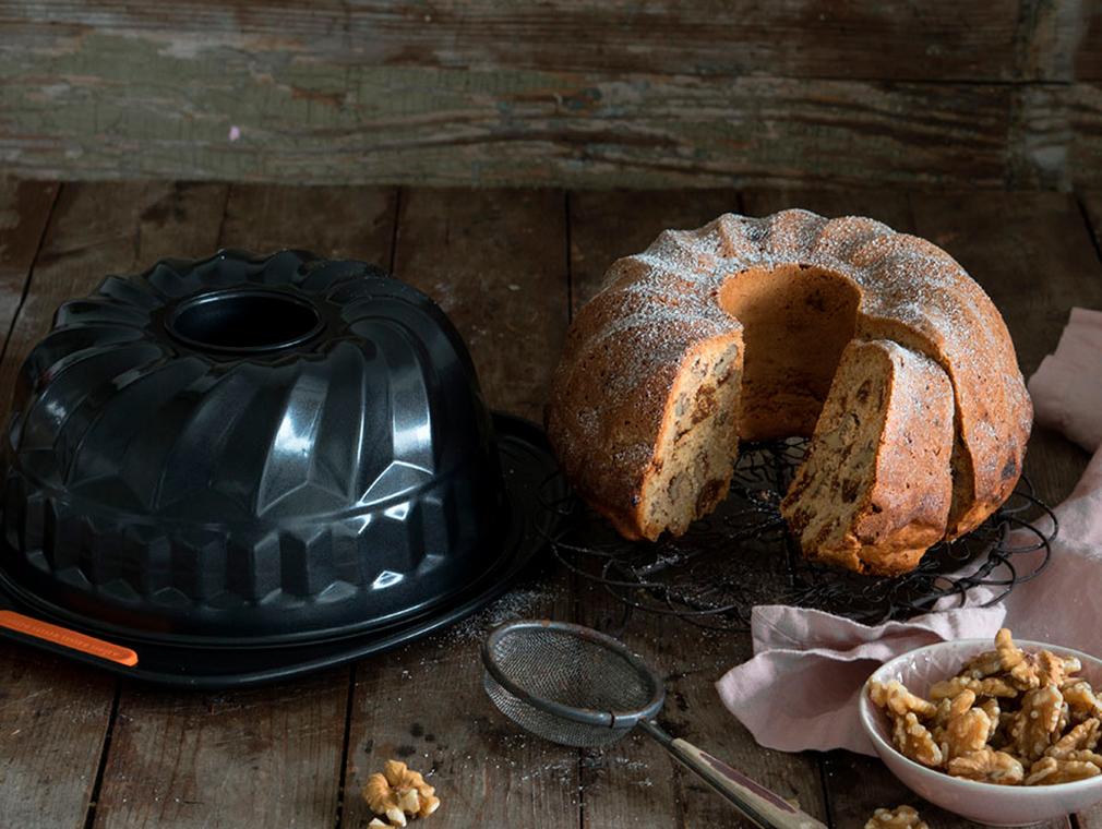 Kouglof aux figues et aux noix