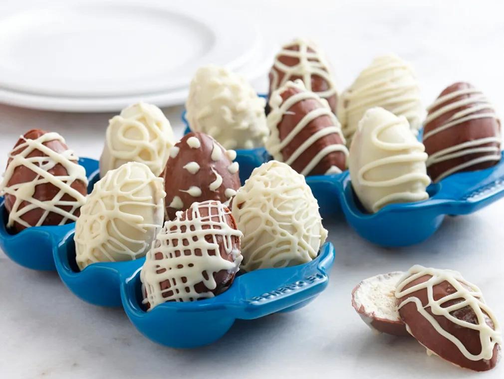 Schokoladenostereier mit Semifreddo-Füllung
