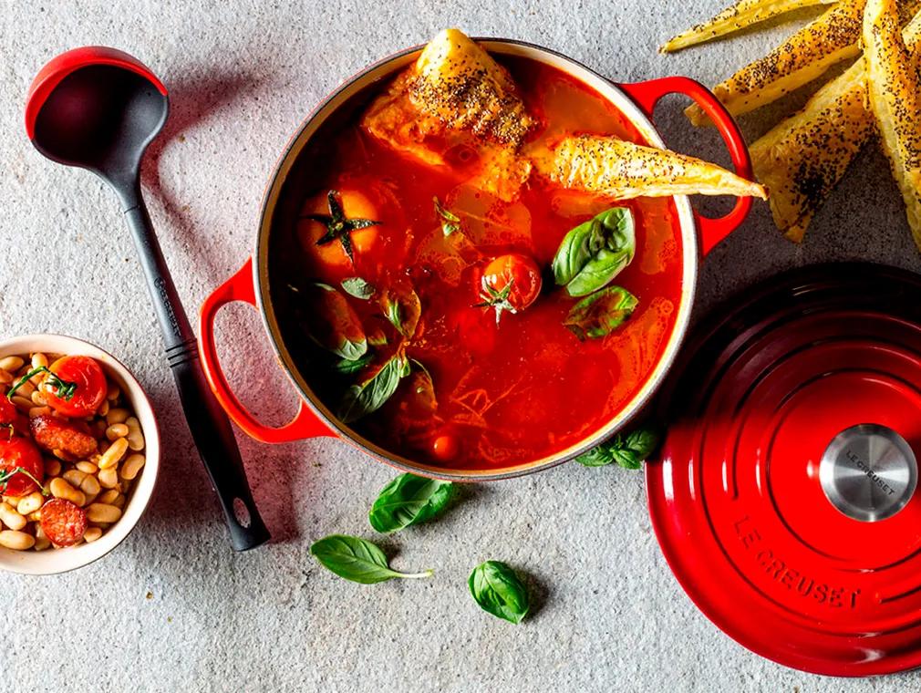 Soupe de tomates, chorizo et haricots cannellini