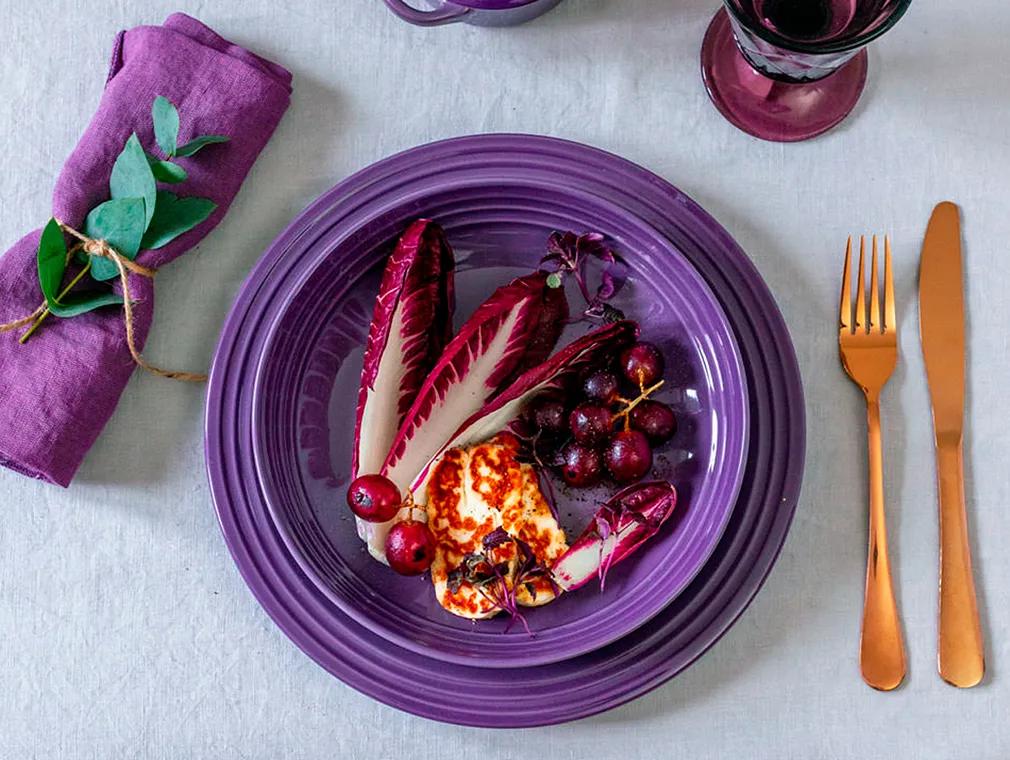 Salade de radicchio aux raisins et halloumi grillés