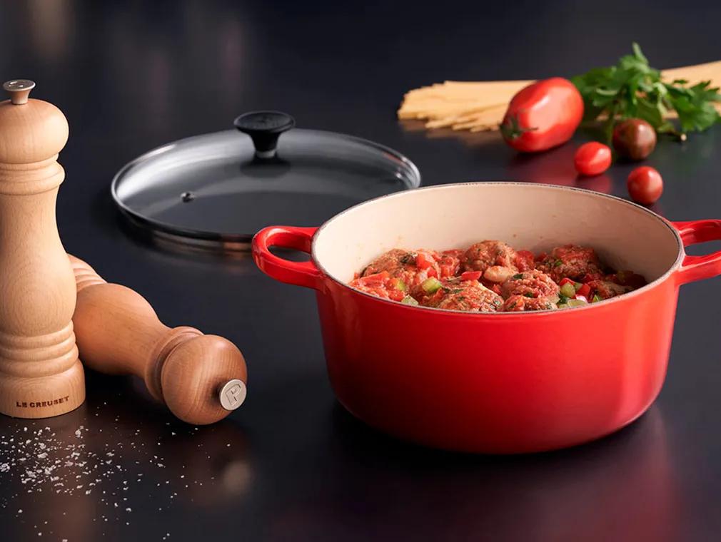 Würzige Fleischklöße mit Linguini