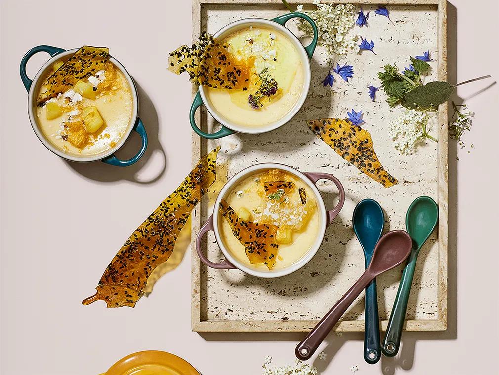 Kardamon-Kokos-Joghurt mit Ingwerkonfitüre und Sesamkrokant